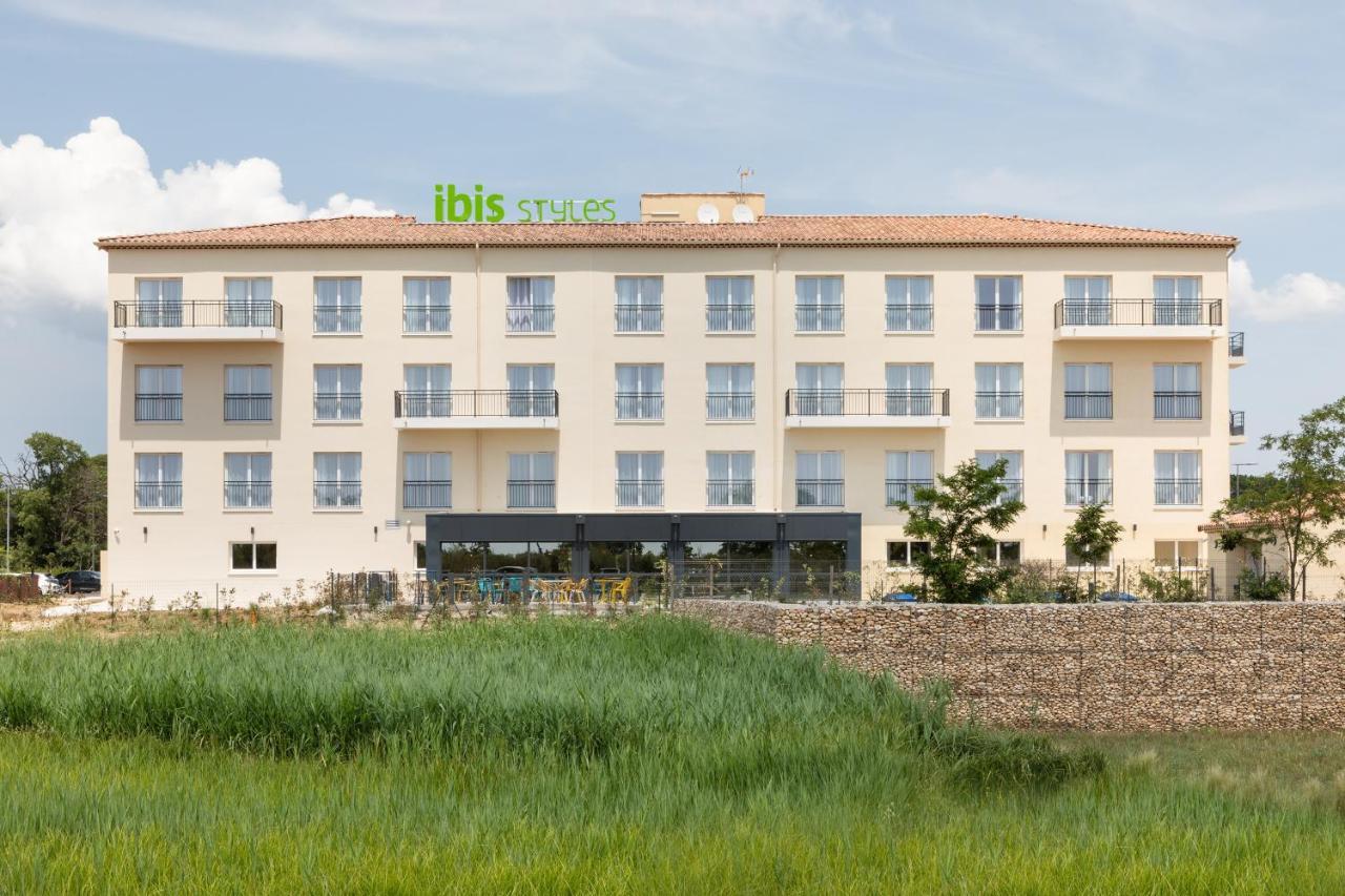 Hotel Ibis Styles Miramas Exterior foto