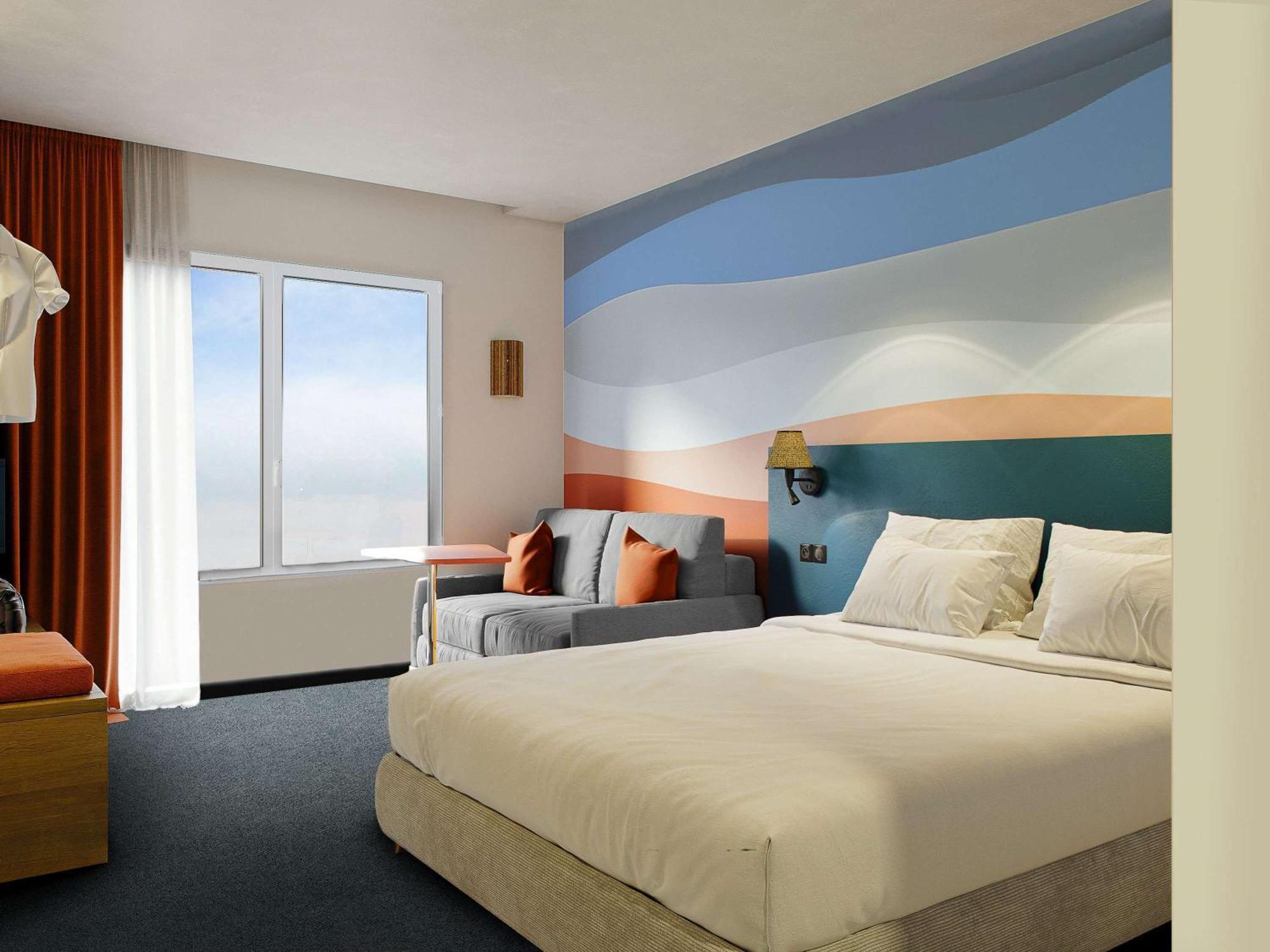 Hotel Ibis Styles Miramas Exterior foto