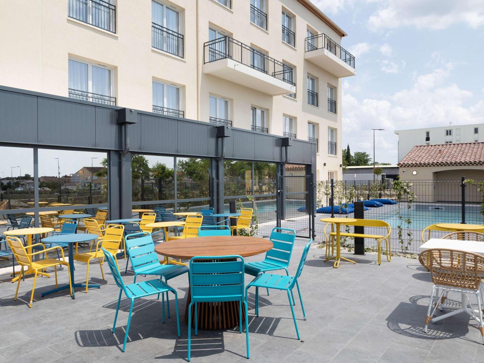 Hotel Ibis Styles Miramas Exterior foto